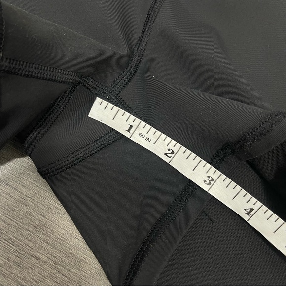 Athleta Black Mini Biker Shorts Mesh Back Pocket Active Gym Run Yoga Tennis Golf - Picture 13 of 14